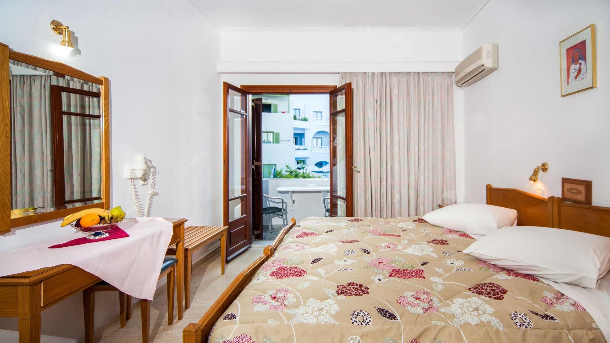 Irini'S Rooms Fteoura Kamári Zewnętrze zdjęcie