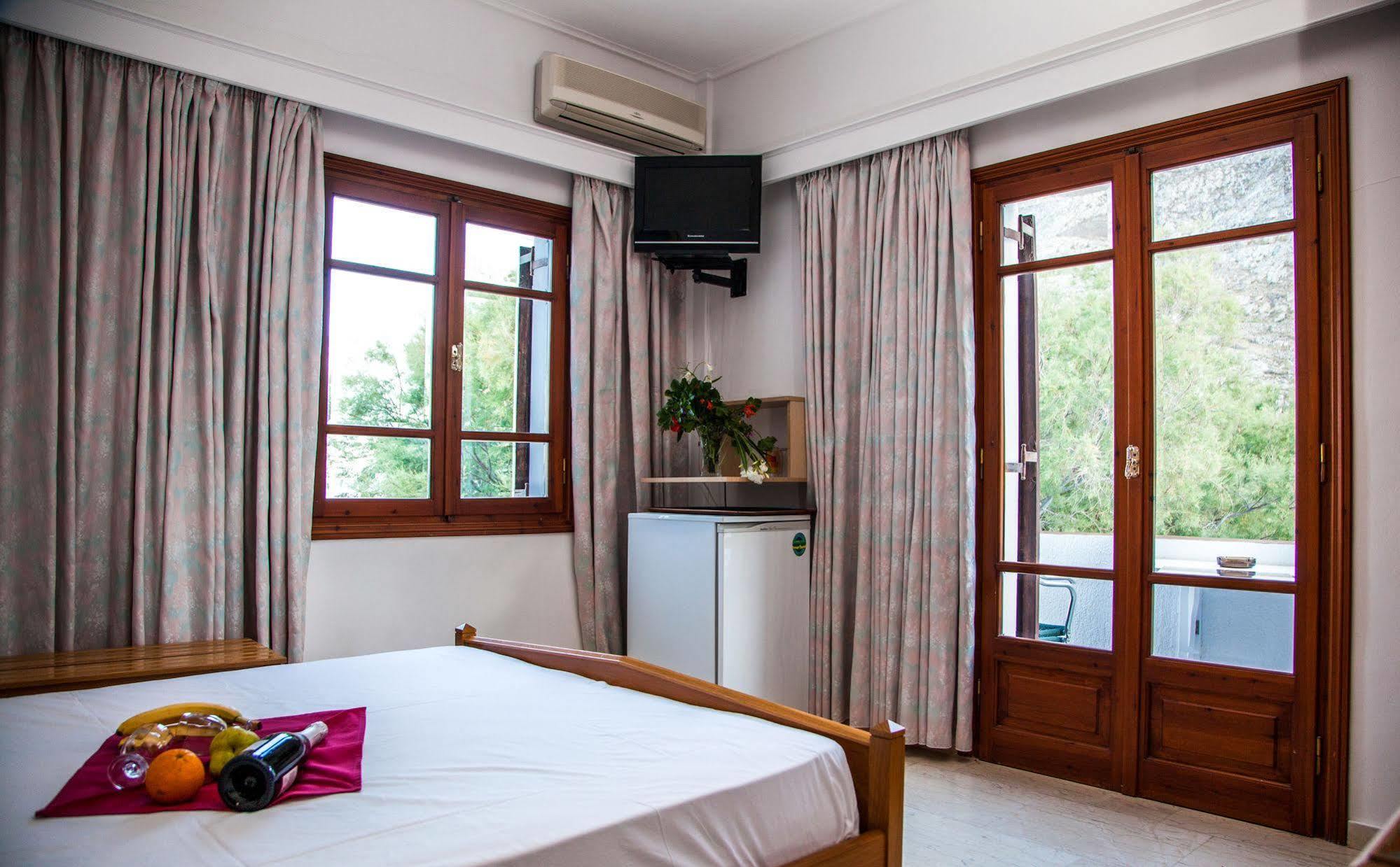 Irini'S Rooms Fteoura Kamári Zewnętrze zdjęcie