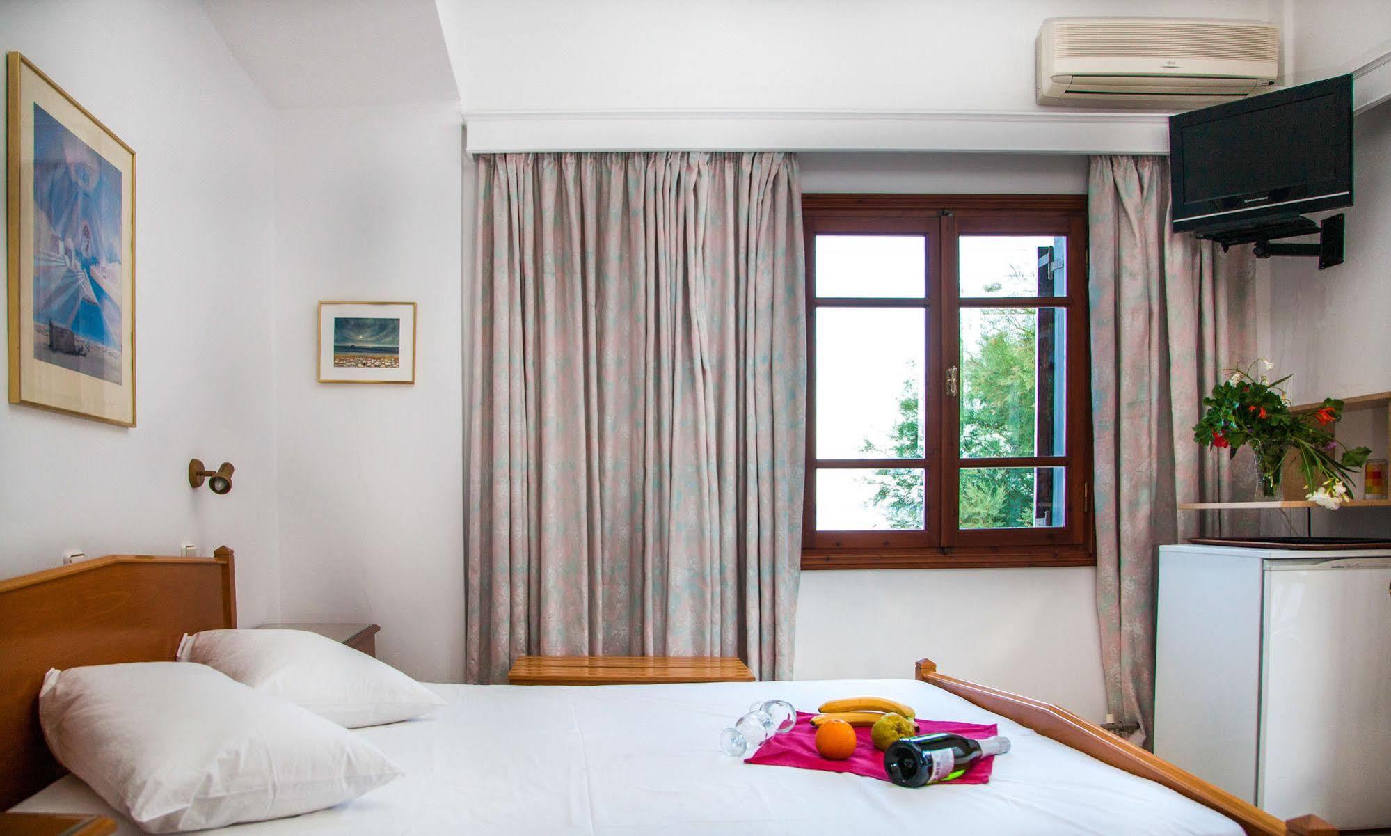 Irini'S Rooms Fteoura Kamári Zewnętrze zdjęcie